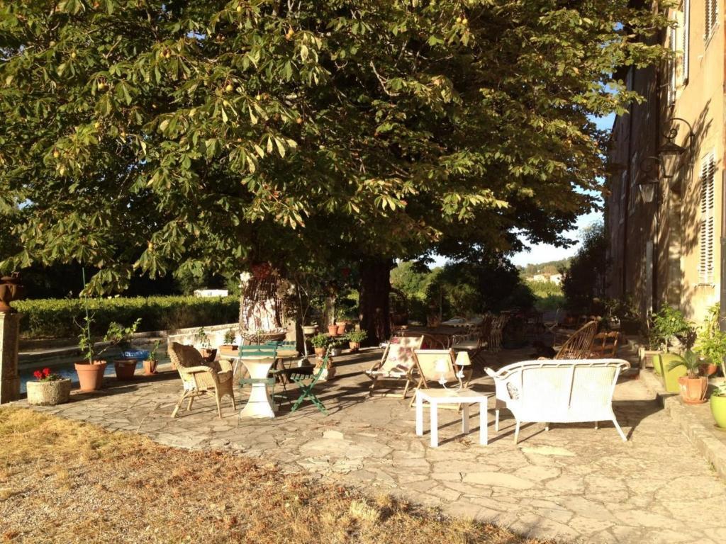 B&B Domaine Le Clos Du Pavillon Brignoles Exterior photo